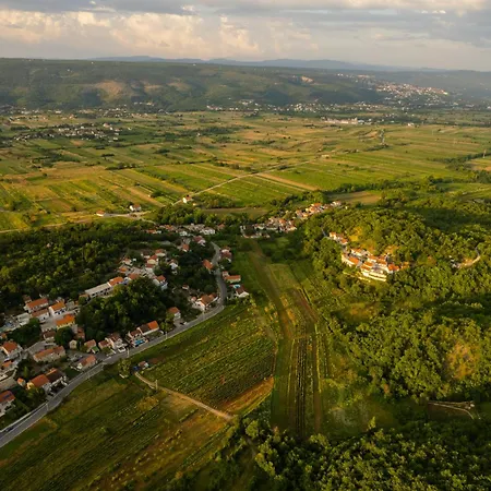 Old House With Pool, Jacuzzi *