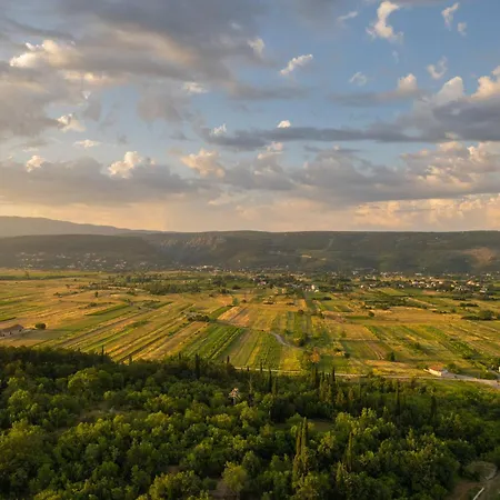 Old House With Pool, Jacuzzi Casa vacanze *