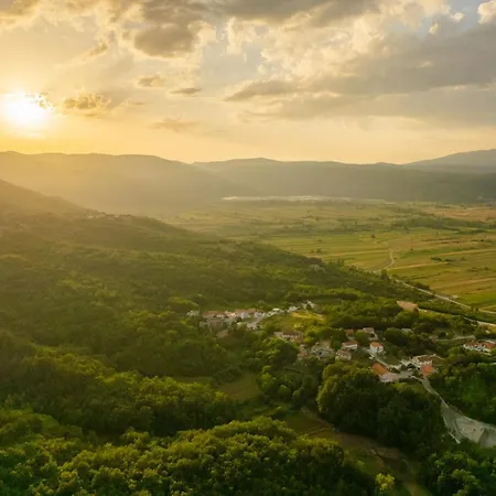 Old House With Pool, Jacuzzi Casa vacanze Sumet