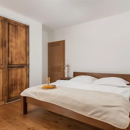 Old House With Pool, Jacuzzi